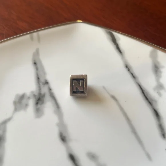 Pandora N Charm - Picture 2 of 5